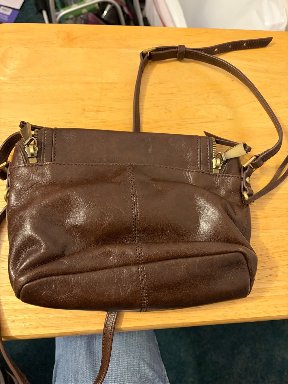 Classic Hobo Brand Brown Leather Crossbody Bag with matching wallet - Picture 4 of 7